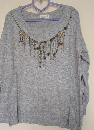 Шикарный итальянский свитер , l. кашемир, шерсть в составе.