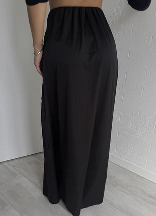 Атласна спідниця