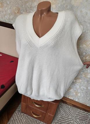 Новая женская белая жилетка