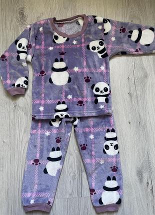 Дитяча піжама гарного кольору