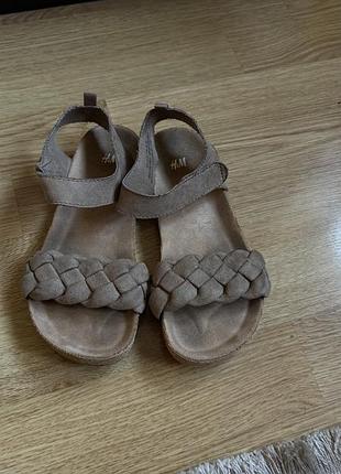 Босоніжки h&m на дівчинку бежеві