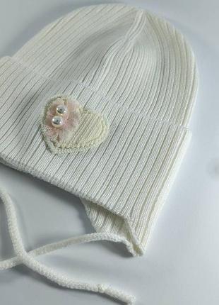 Шапочка на маленьку красуню, на обхват 46-48 см., демісезон