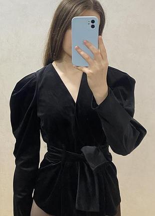 Святкова чорна блуза