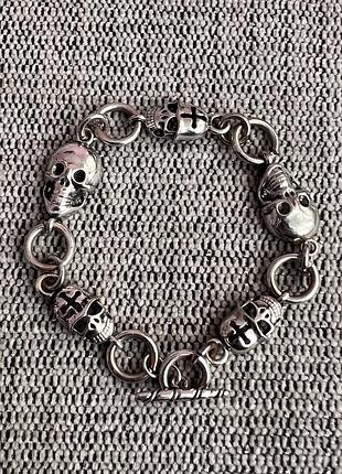 Готичний браслет з головами черепів