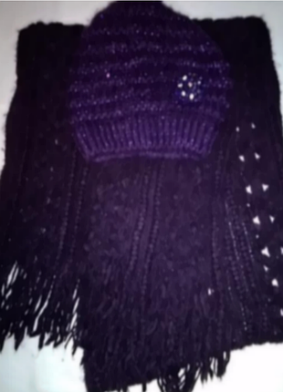 Комплект из фиолетового шарфа и берета