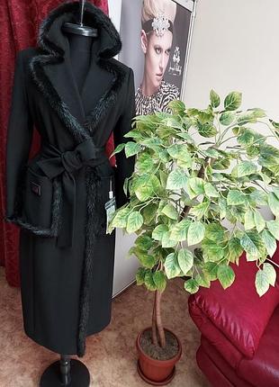 Пальто зимнее с норкой
