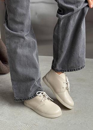 Анатомические демисезонные ботинки на шнуровке