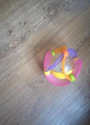 Светозвуковой шар infantino для детей от 6 месяцев для развития органов чувств и моторики.