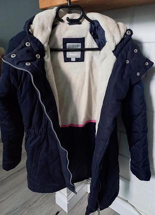 Демисезонная теплая куртка bench с капюшоном на девочку 13-14 лет 164 см на холодную осень/весну.