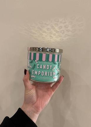 Свічка на 3 гніти 411g bath and body works candy emporium
