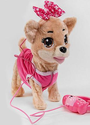 Собака на поводке поет на украинском языке