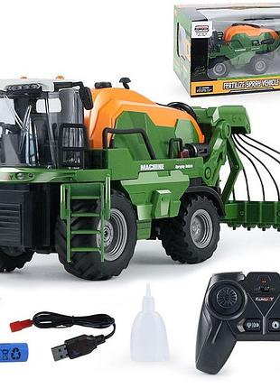 Іграшка комбайн на радіокеруванні розпорошує воду на акумуляторі