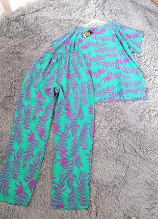 Летний легкий костюмчик тропический принт брюки высокая посадка