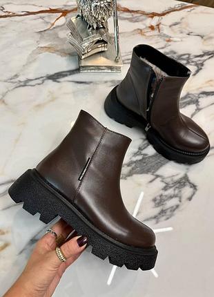 Натуральные кожаные зимние ботинки цвета шоколад