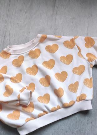 Світшот в принт сердечка