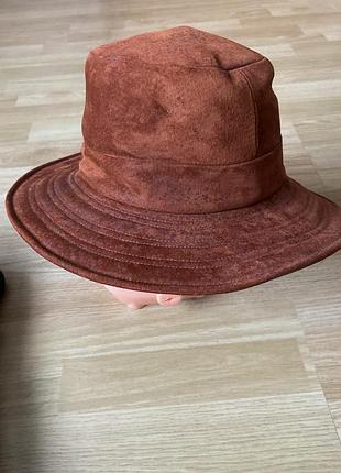 Шкіряна/нубук , панама з широкими полями  longchamp paris