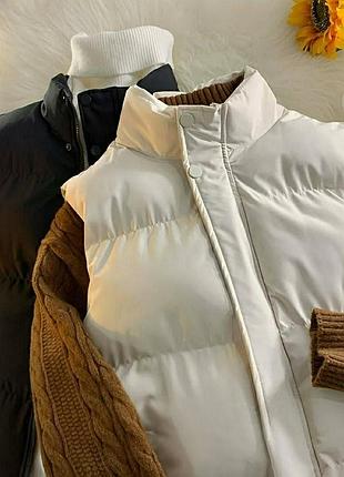 Женская жилетка