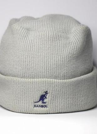 Стильна шапка