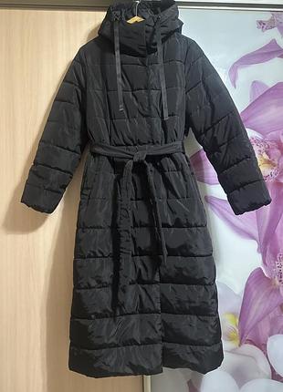 Чудове, якісне, нове європейське тепленьке довге польто.