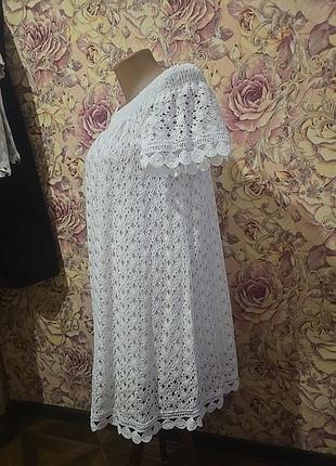 Белое платье из кружева