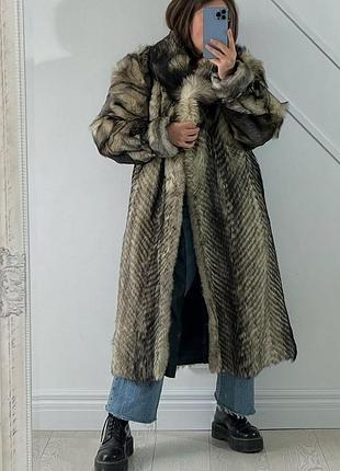 Нова стильна шуба