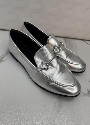 Жіночі лофери срібні 38р