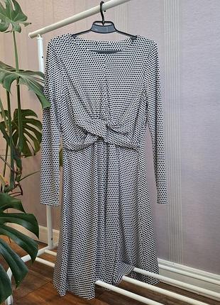 Платье на длинный рукав