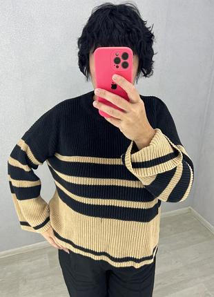 Стильний светр