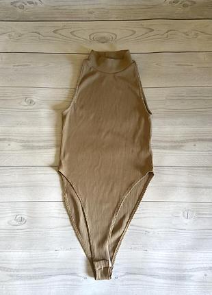 Бежевое боди в рубчик