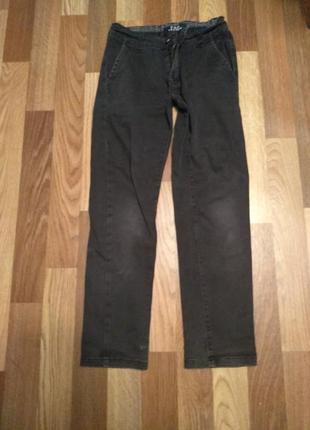 Джинсы черные на 6-7 лет