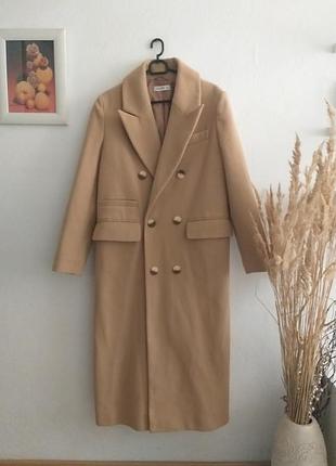 Стильное пальто от известного бренда