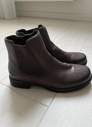 Продам жіночі шкіряні черевики челсі від бренду rieker