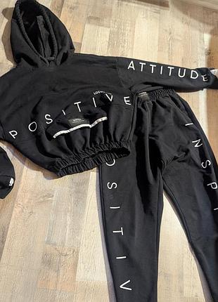 Лот. сильний костюм 7/8 років на дівчинку, трикотажний