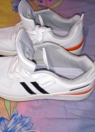 Срочно новые мужские кроссовки 41размер высылаю