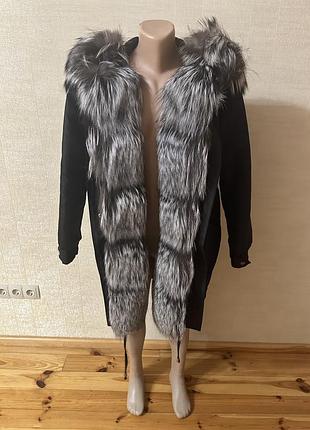 Продам парку з натуральним хутром чорнобурки