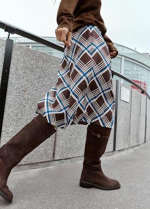 Коричневі замшеві чоботи zara, жокейські замшеві чоботи на