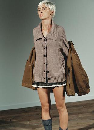 Трикотажний жакет з оздобленням в рубчик