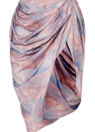 Спідниця міді з драпірування по боках і принтом «хмари в стилі ренесанса» синього кольору