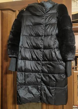 Зимовий жіночий пуховик з натуральним хутром кролика