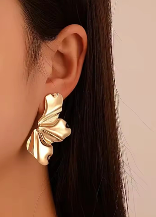 Трендовые серьги вечерние, женские классические серьги