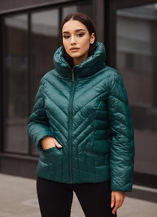Куртка пуховик женский изумрудного цвета