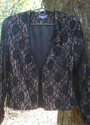 Фирменный нарядный пиджак/жакет