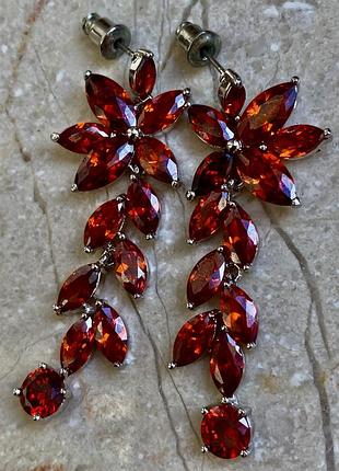 Шикарнi довгi ceрежки пусети цвяшки