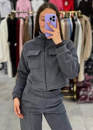 Костюм жіночий