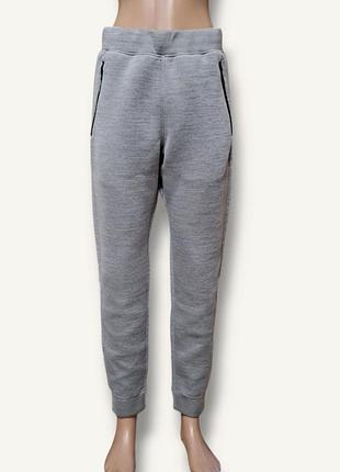 Сірі штани джогери
