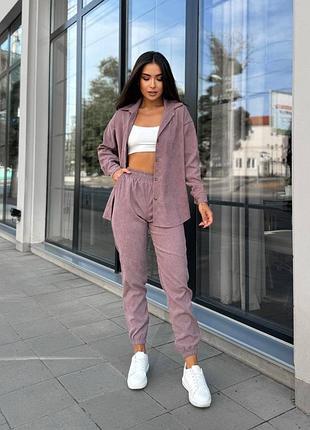Костюм жіночий