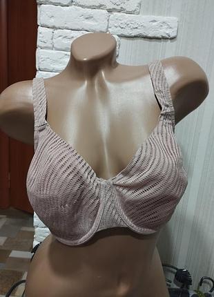 Бюстгалтер