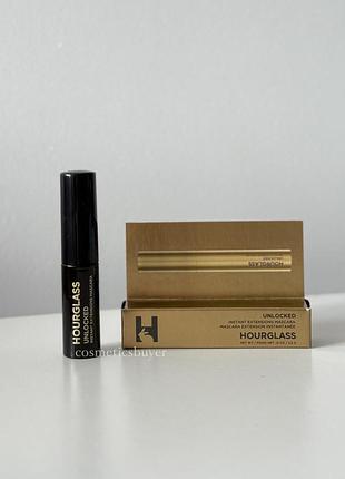 Чорна подовжуюча термо туш для подовження розділення вій hourglass unlocked instant extensions mascara