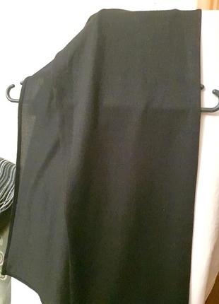 Шарф черный трикотажный не очень плотный, но очень аккуратный,27см ширина, 170см длина, может быть для мужчин и женщин, в идеальном состоянии