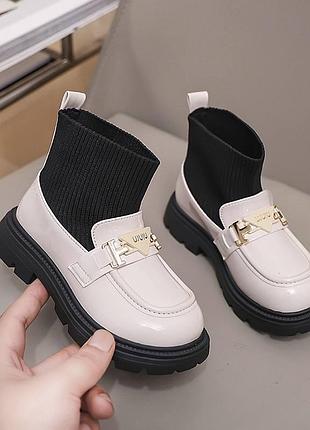 Туфли ботиночки 102, р.26,27,28,29,30,31, эко-кожа лак, светлый беж